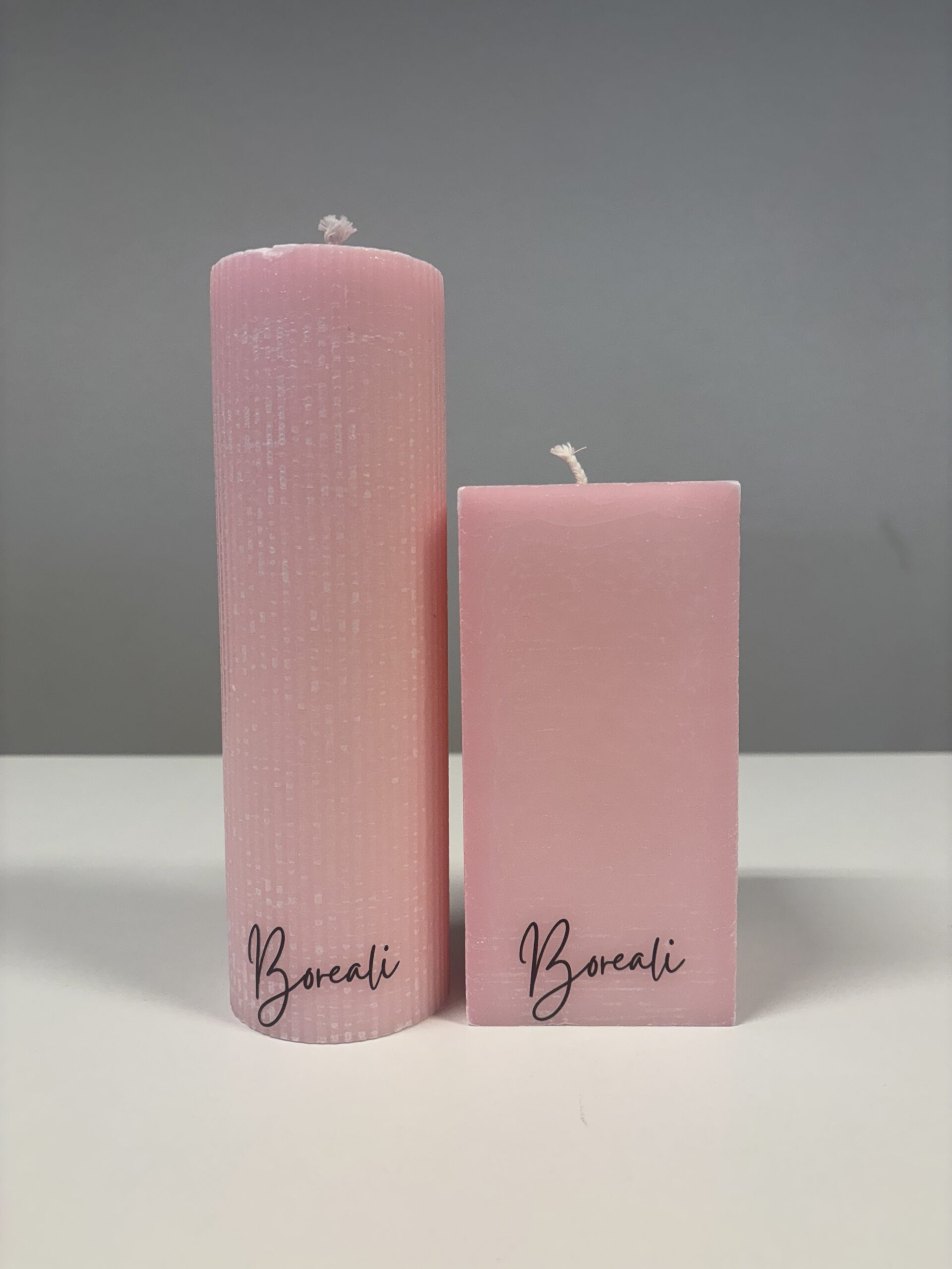 SALE: cadeauset 2 roze kaarsen (artic dream & polar)